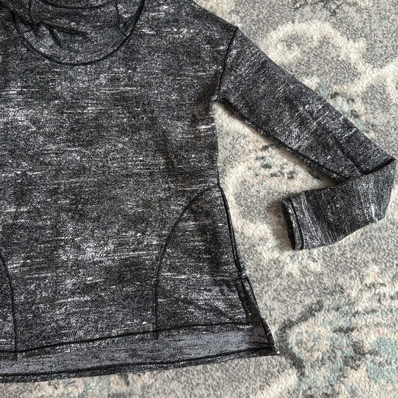 Lululemon Forever Endeavour Long Sleeve - Picture 3 of 10